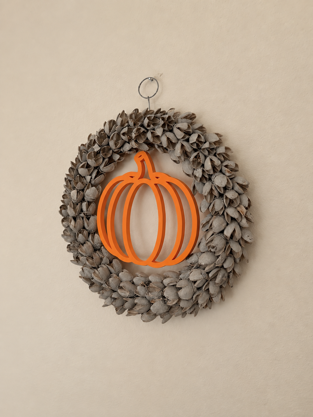 Kranz aus getrockneten Bakuli-Früchten mit Kürbis | 3D Druck